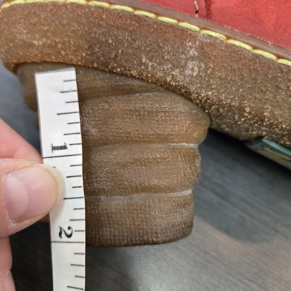 El Naturalista Red Women's Shoes - Picture 8 of 9